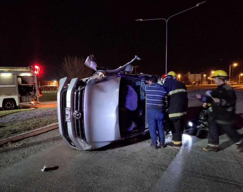 Manejaba en estado de ebriedad y volc en su camioneta